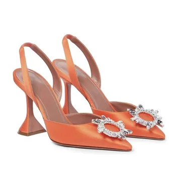 2022 Nye crystal rhinestone-spenne høyhælte sandaler med spiss tå, sandaler for damer bryllup sko gul grønn oransje